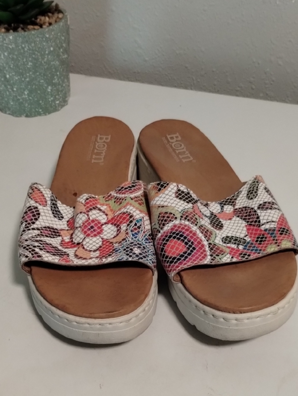 Born Floral Pattern Slip-On Mules in White, Pink, Red